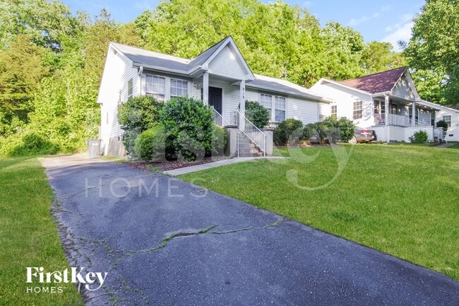 Photo - 812 Silver Ct