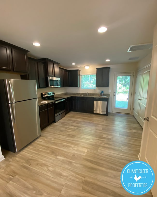 Photo - 6 Rochambeau Ct