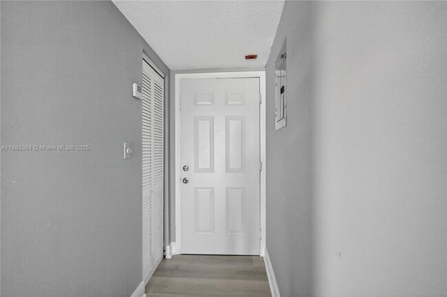 Photo - 10000 NW 80th Ct Unidad 2124