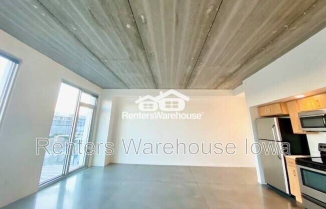 Photo - 350 E Locust St Unit 404