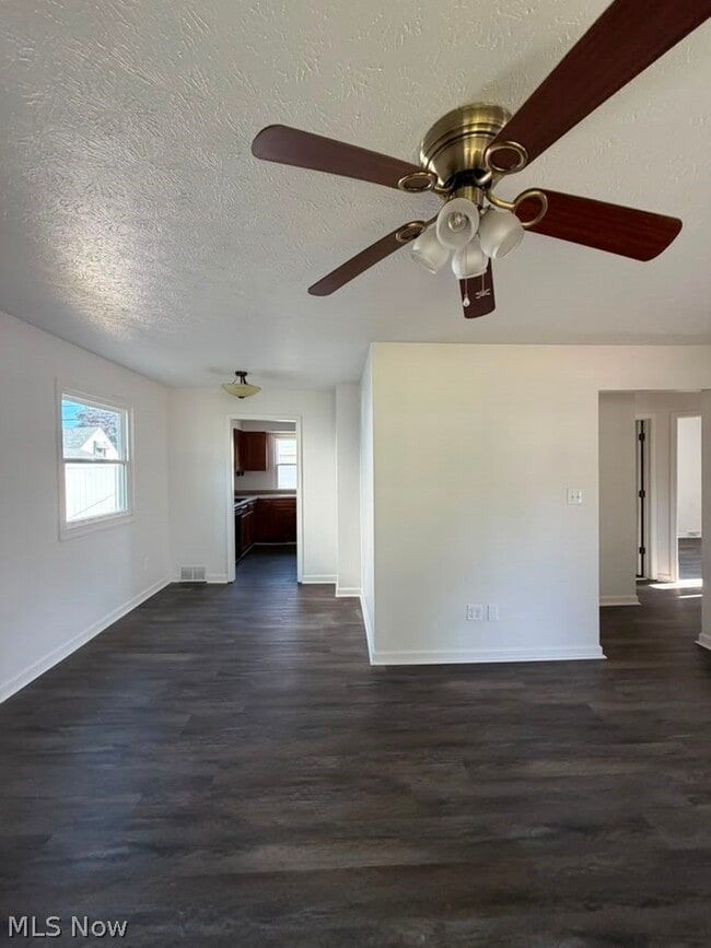Photo - 26381 Drakefield Ave