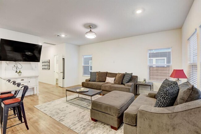 Photo - 171 Santa Julia