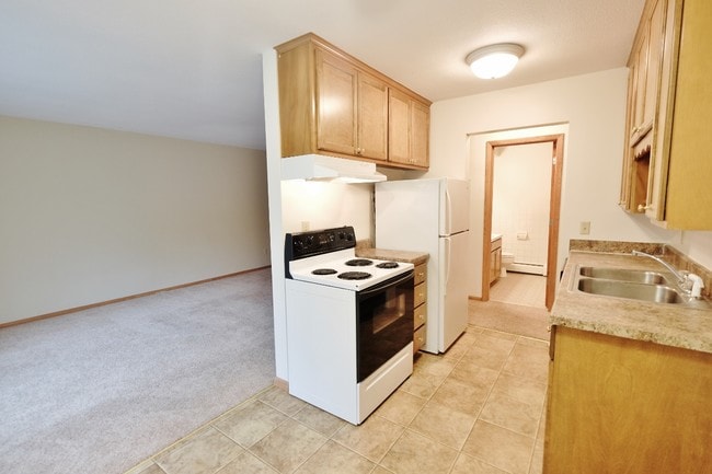 Grand Place Apartments | 2028