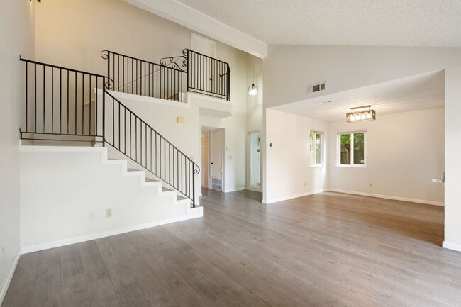 Photo - CUTE MASTER SUITE SURE TO CATCH YOUR ATTENTION IN ELK GROVE