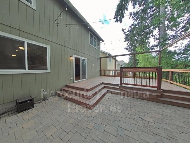 Photo - 6716 Takota Pl NE