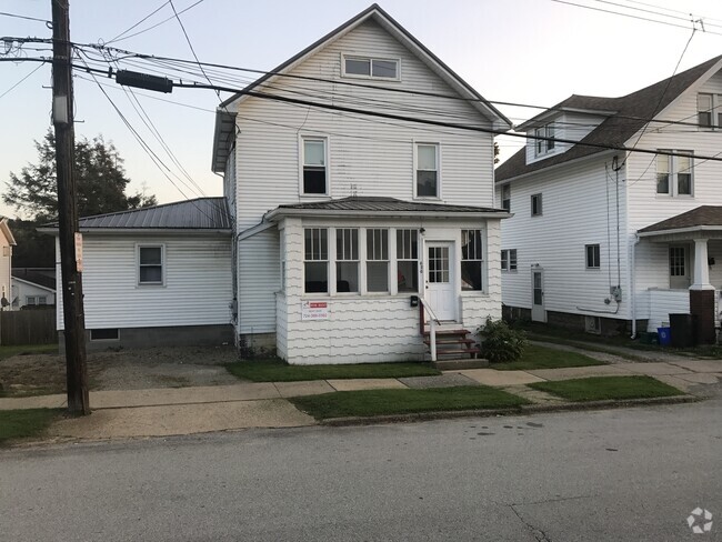 Building Photo - 626 Locust St Rental