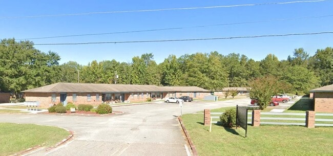 Photo - 304 Julia Cir