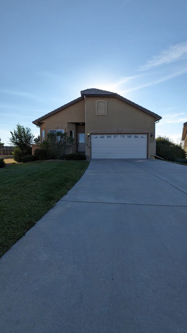 PATIO HOME - RANCH WITH FINISHED BSMT - PATIO HOME - RANCH WITH FINISHED BSMT