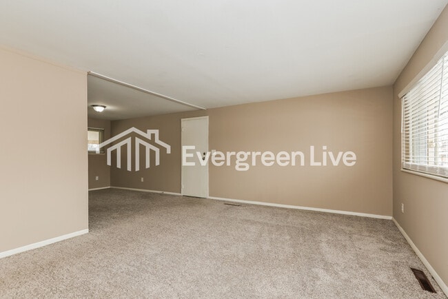 Photo - 3927 Elmira Dr