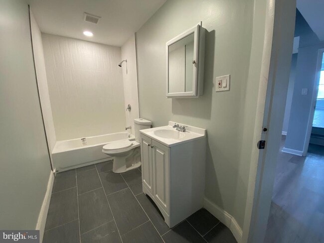 Photo - 21 E Price St Unit 2A