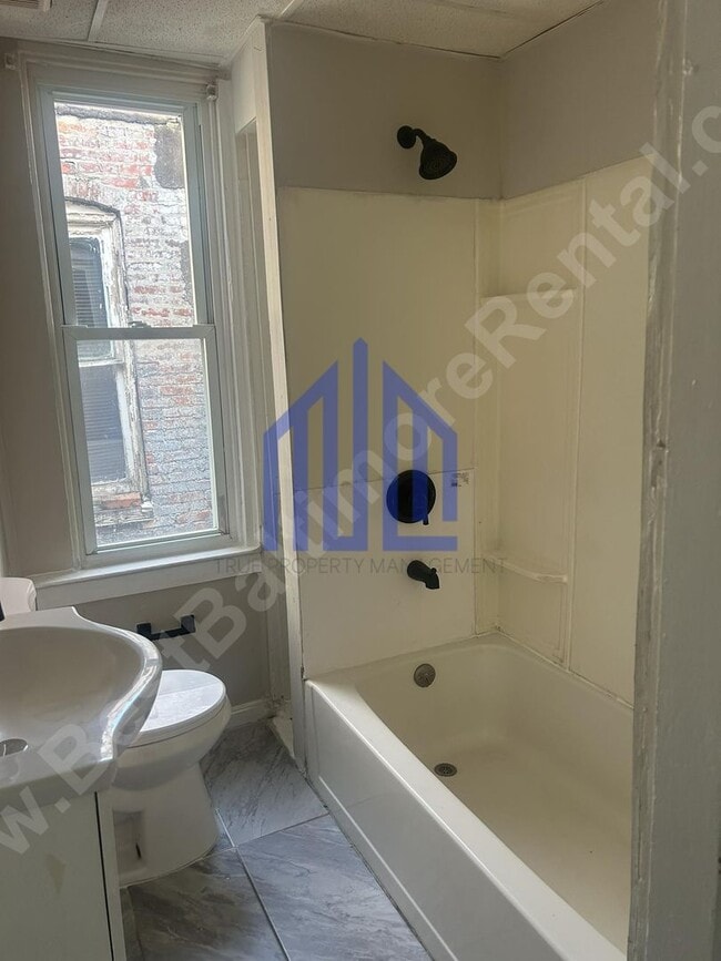 Photo - 1913 Walbrook Ave