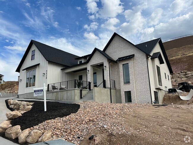 Multi million dollar brand new build in Silicon slopes - 4428 N Summer View Dr Rental