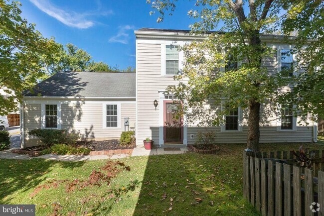 Building Photo - 2432 Hyannis Ln Rental
