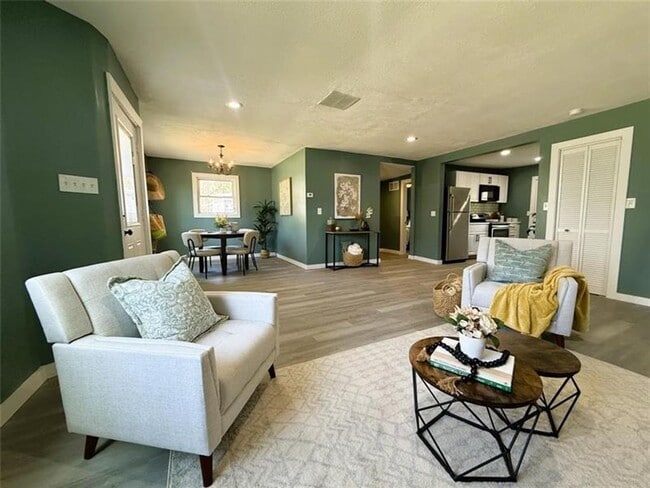 Photo - 12013 Teifer Ave