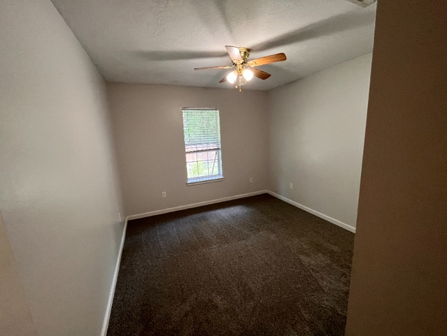 Photo - 133 N Ridge Dr