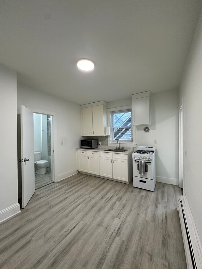 Photo - 176 Pearl St