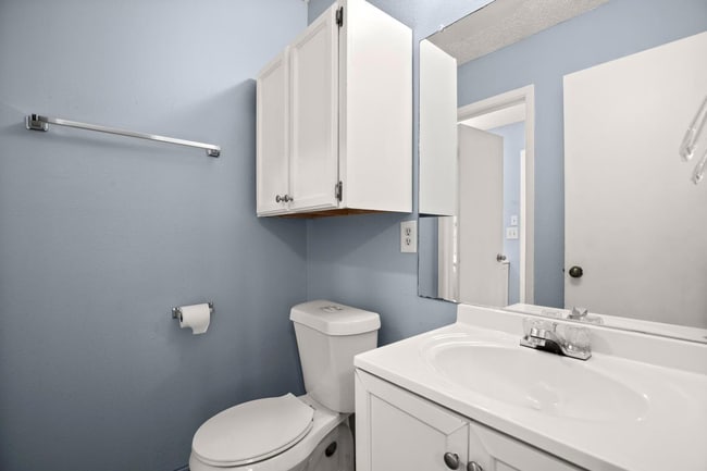 Photo - 5402 Brompton Cir