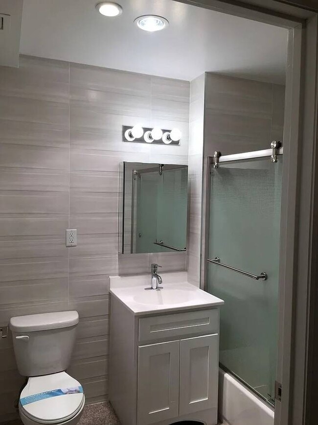 Photo - 46-25-25 Queens Blvd Unidad SUITE #5F