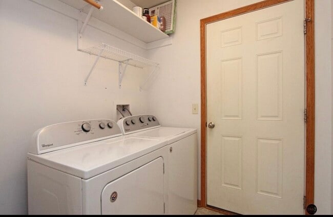 Photo - 6028 Glenbrook Ln