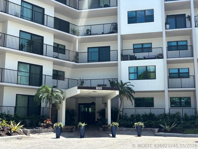 Photo - 900 River Reach Dr Unit 521