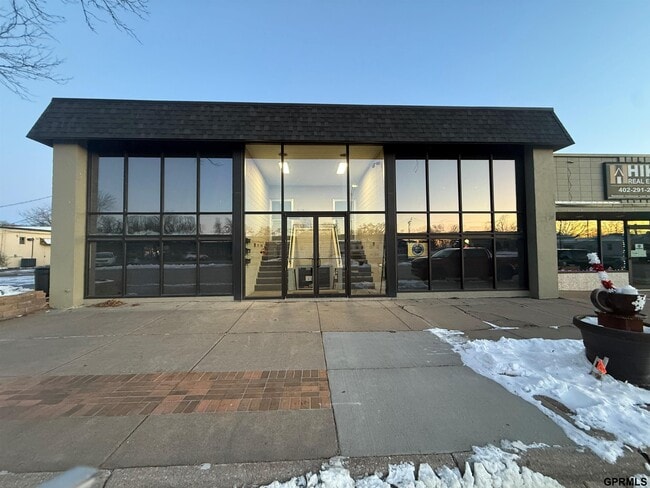 Building Photo - 110 E Mission Ave