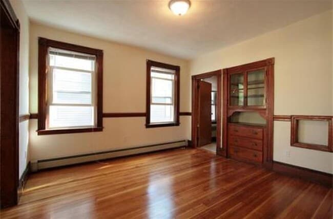 Photo - 49 Locke St Unit 2