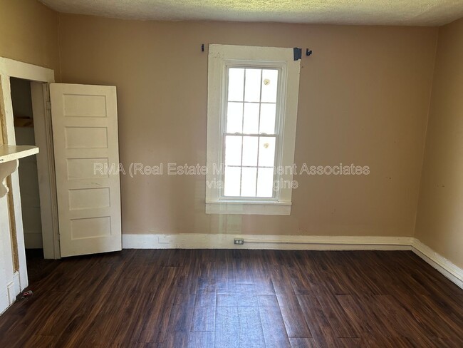 Photo - 493 New Ln St