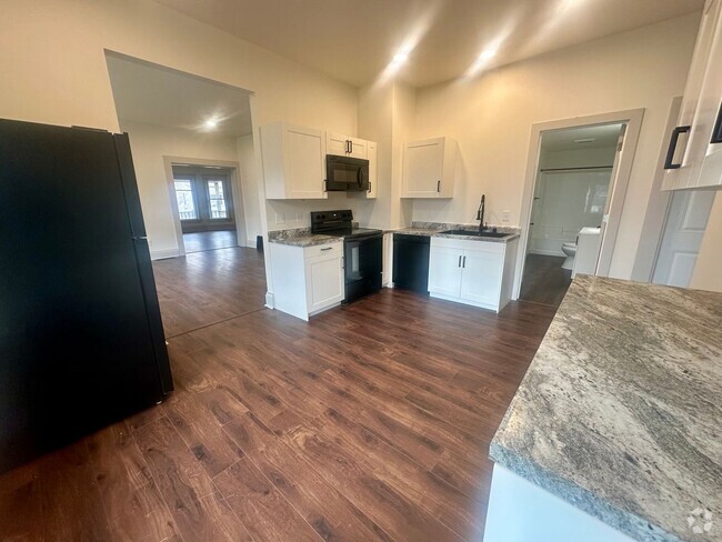 Building Photo - 507 Hamilton St Unit #1 Rental