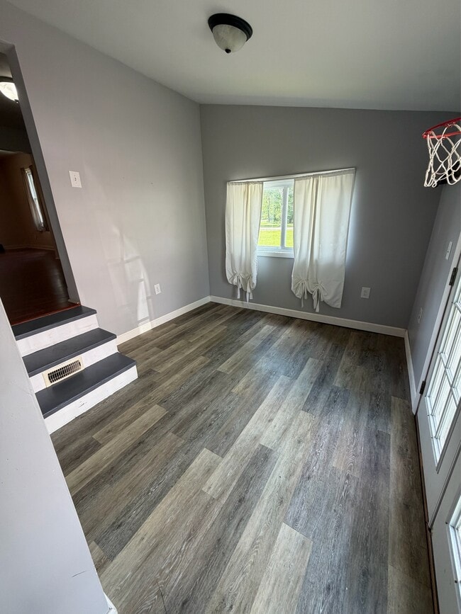 Photo - 3423 Ellwood Rd