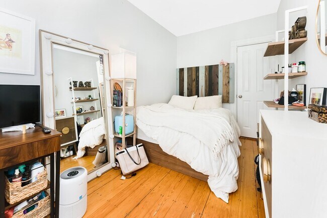 Photo - 180 L St Unit 3