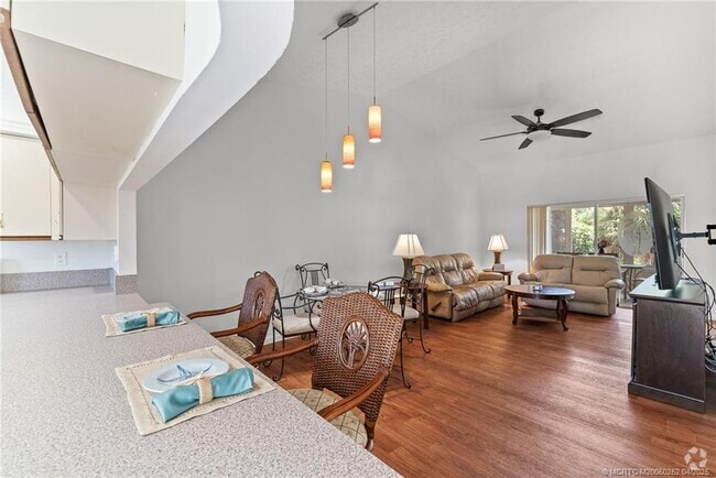 Building Photo - 2950 SE Ocean Blvd Unit 120-6 Rental