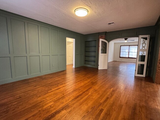 Photo - 506 NW Fort Sill Blvd