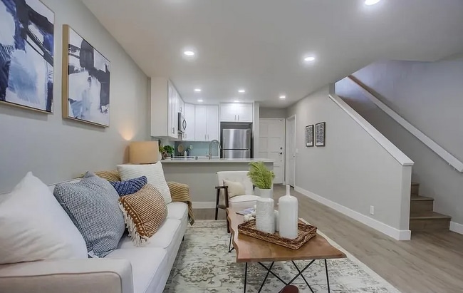 Building Photo - Welcome to La Jolla! Unit 53 Rental