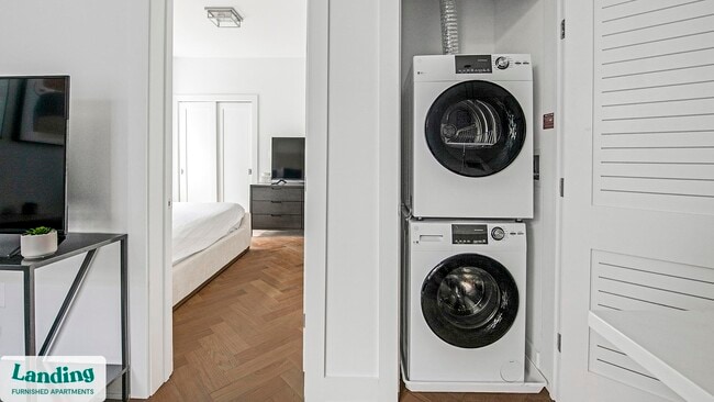 Photo - 3743 12th St NE Unidad 6