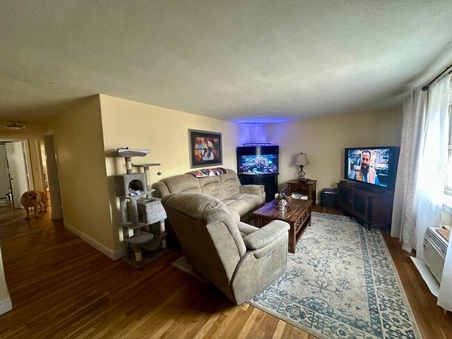 Photo - 34 Olcott St Apartment Unit A