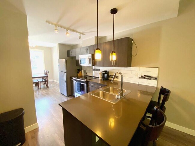 Photo - 2 bedroom in Kitimat BC V8C 2N9