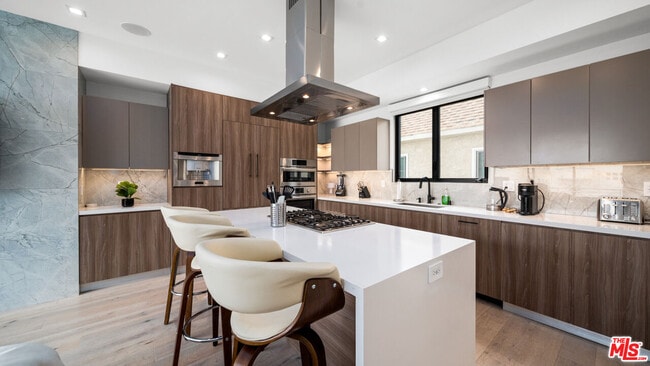 Photo - 2435 Penmar Ave