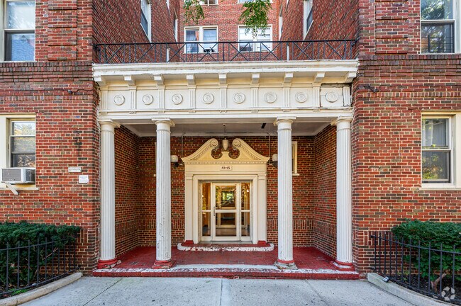 Photo - 41-15 45th St