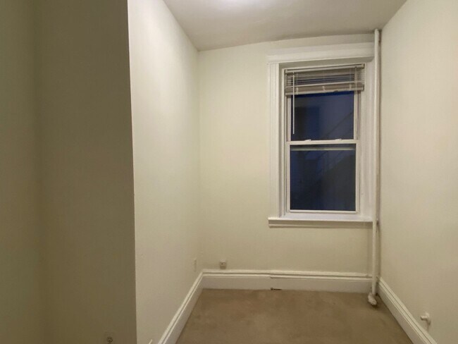 Photo - 4 Camelot Ct