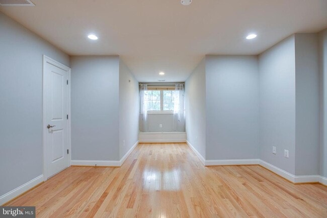 Photo - 7025 Little Leaf Linden Ln