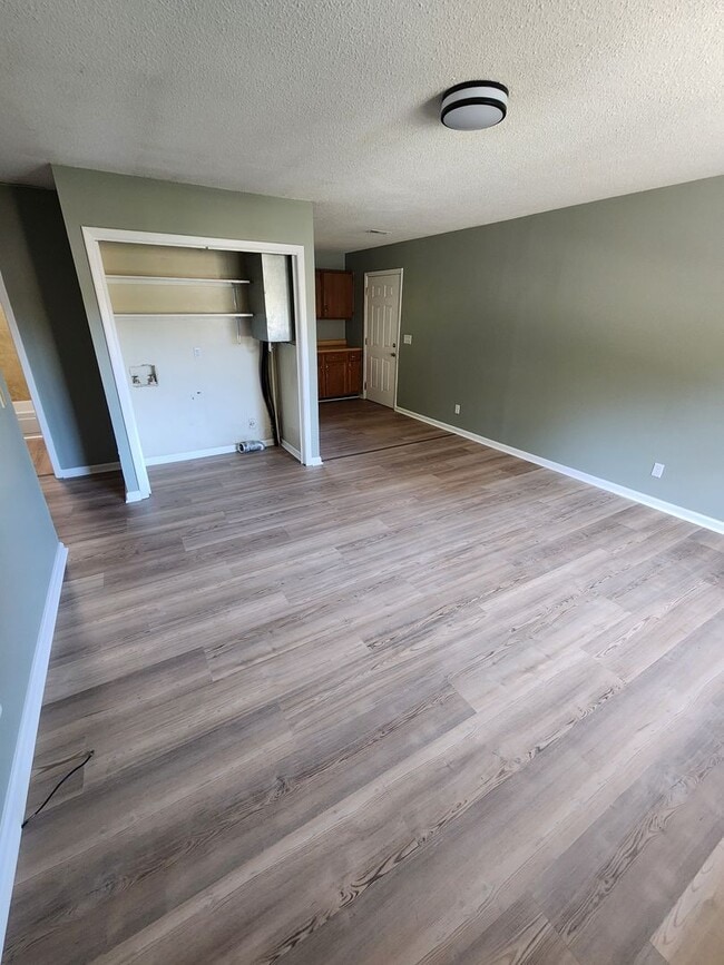 Building Photo - 312 Brookside Dr Unit A