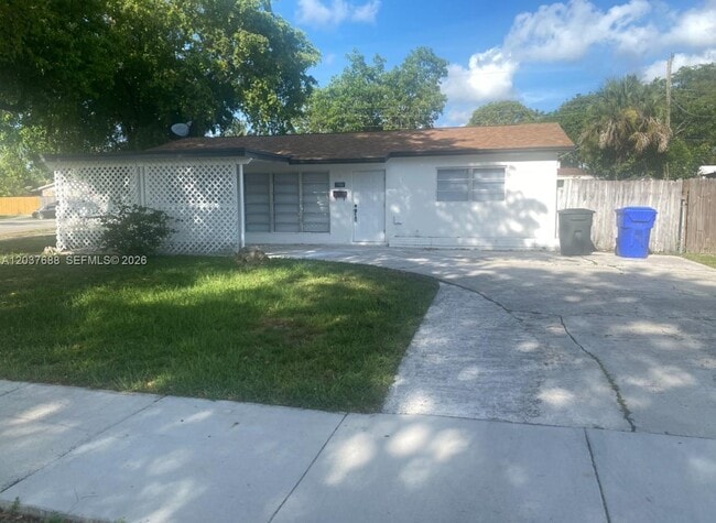 Building Photo - 1700 SW 69th Terrace