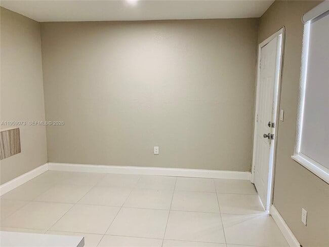 Photo - 1265 SW 6th St Unit 13