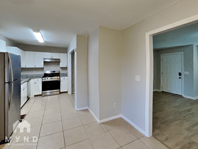 Photo - 6 Walker St