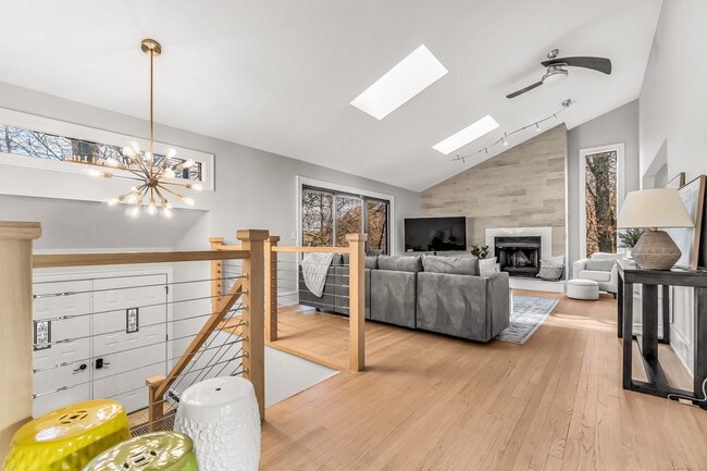 Photo - 520 Walnut Tree Hill Rd