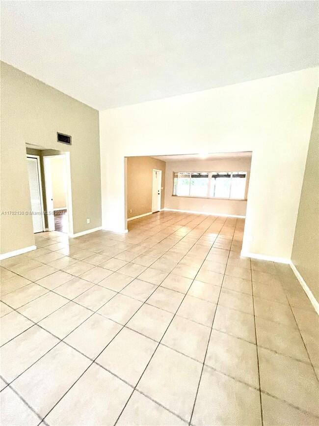 Building Photo - 7510 Coquina Dr Rental