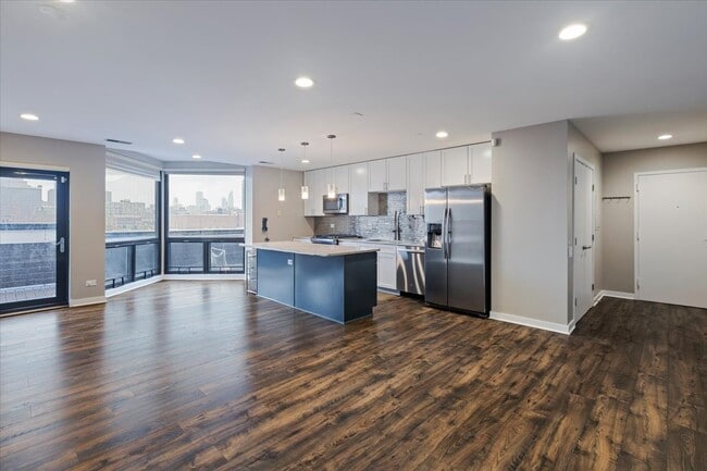 Photo - 222 S Racine Ave