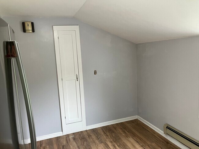 Photo - W52N677 Highland Dr Unidad Upper