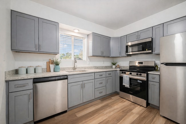 Photo - Royal Court Apartments