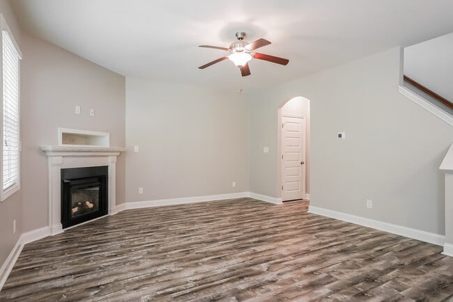 Photo - 100 Alcock Ln